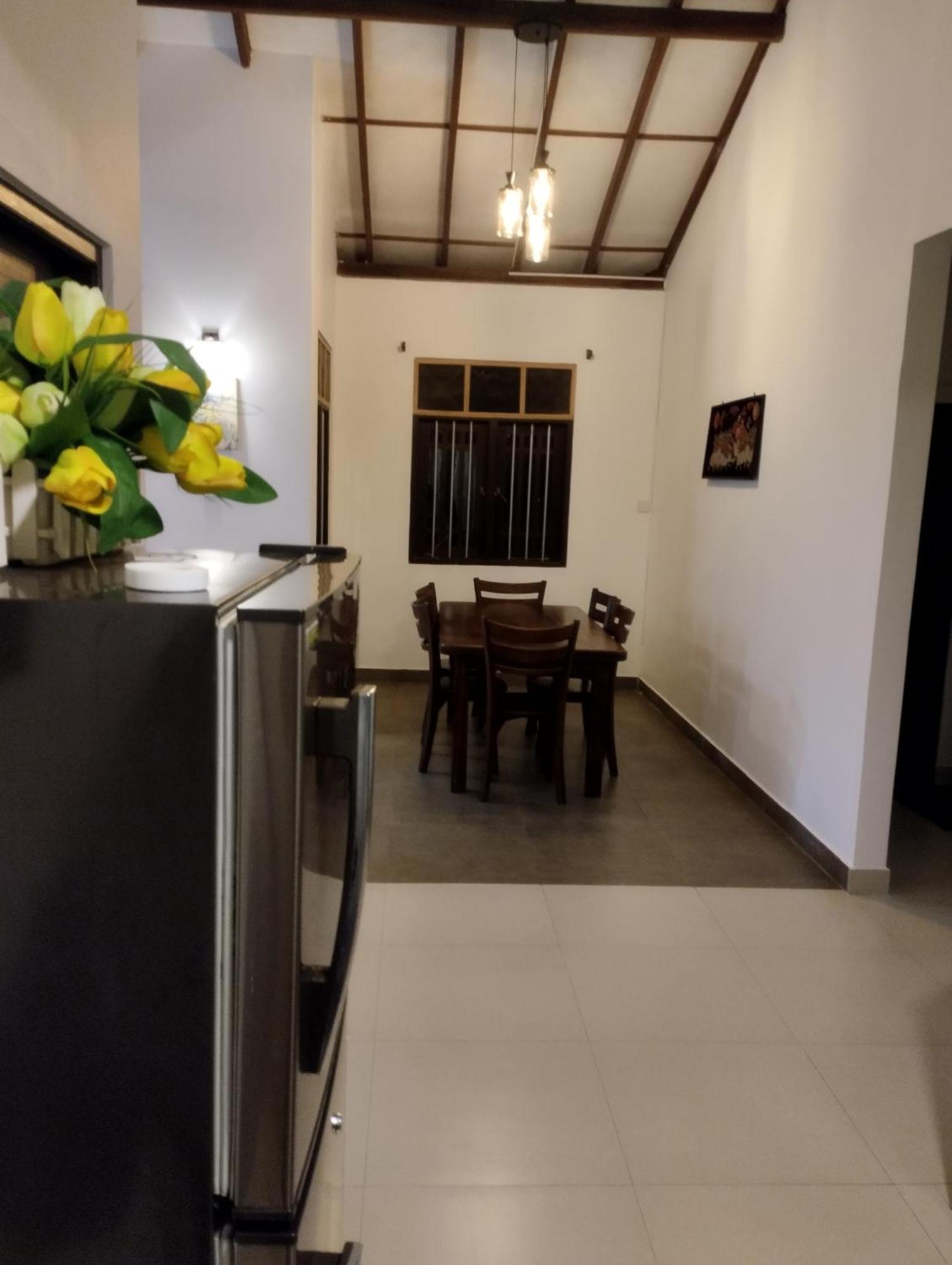 Villa Hilltop By Yehansa With Unlimited Fiber Wifi ฮิกคาดูวา ภายนอก รูปภาพ